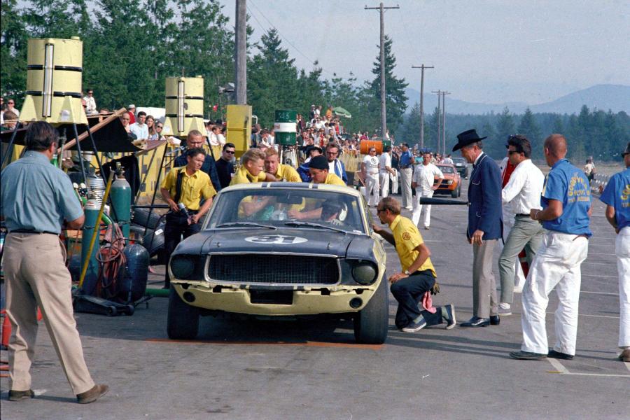  Ford Mustang 1967 года  (фото 2 из 31)